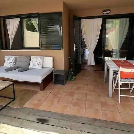 아파트 Chez Fileo Avec Piscine En 아데제